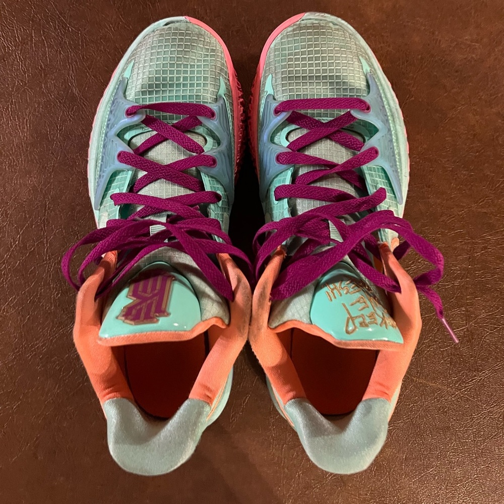 Kyrie Low 4